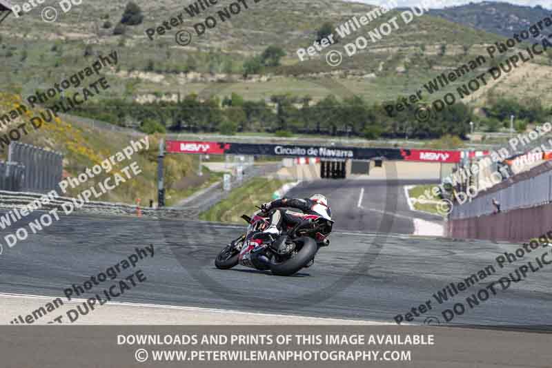 cadwell no limits trackday;cadwell park;cadwell park photographs;cadwell trackday photographs;enduro digital images;event digital images;eventdigitalimages;navarra;no limits trackdays;peter wileman photography;racing digital images;trackday digital images;trackday photos